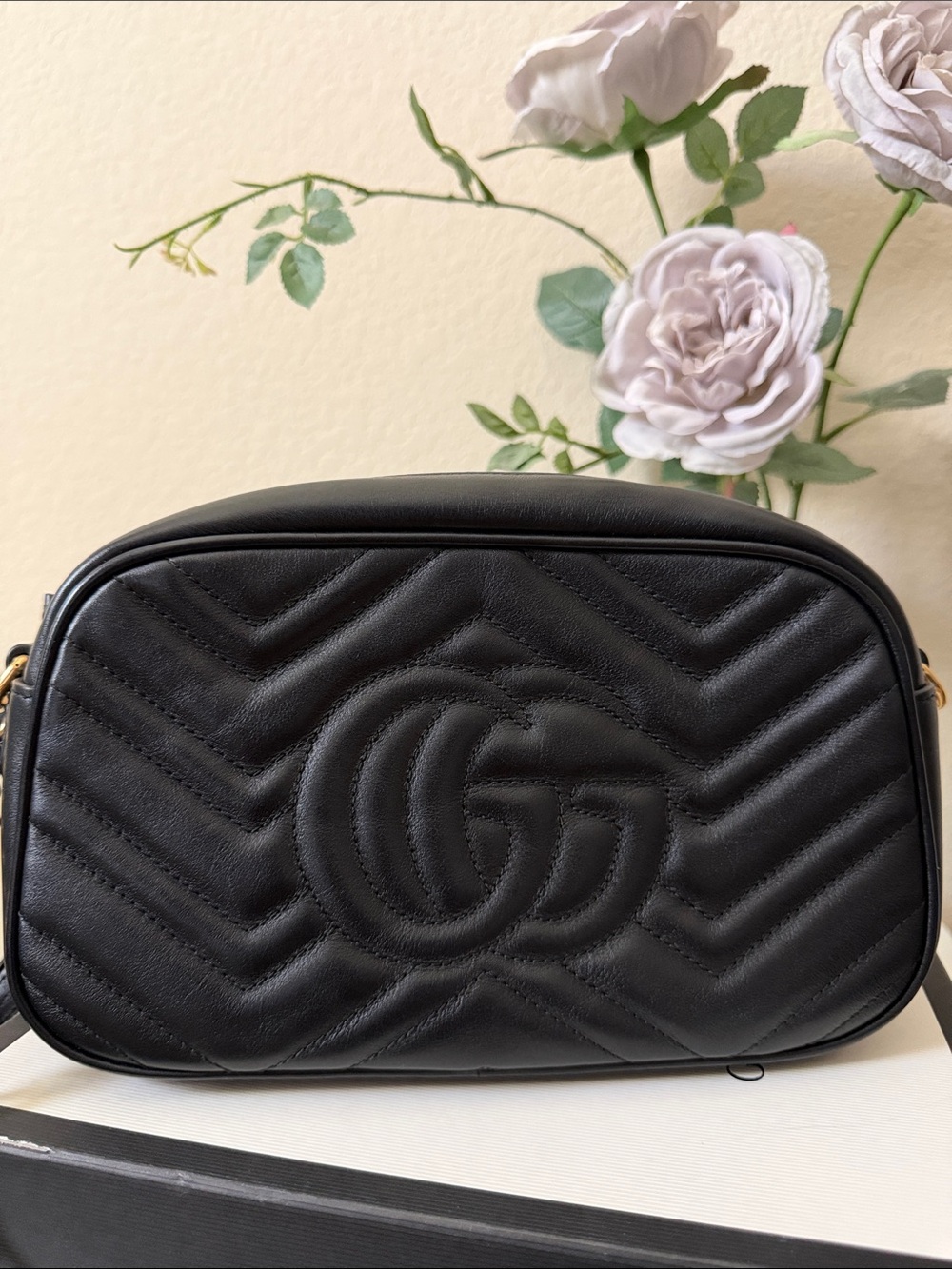 Gucci Black GG Marmont Chevron Leather Crossbody Bag - Picture 10 of 14